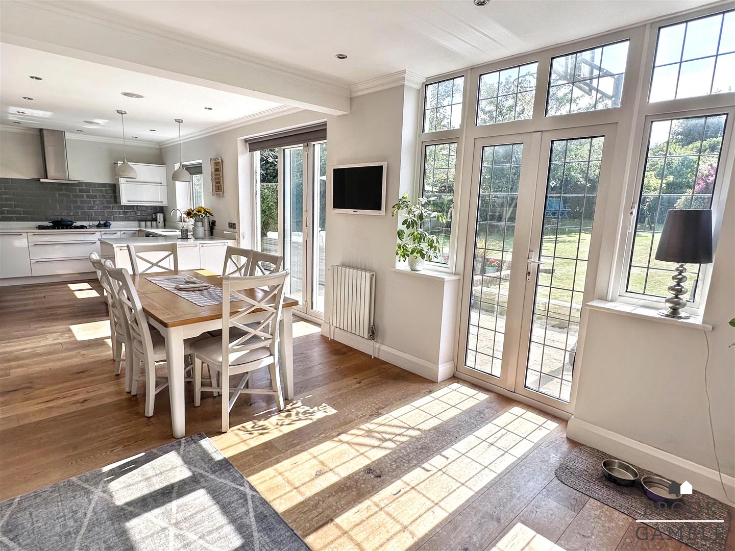 4 Bedroom House. Baldwin Avenue in Eastbourne, East Sussex 13
